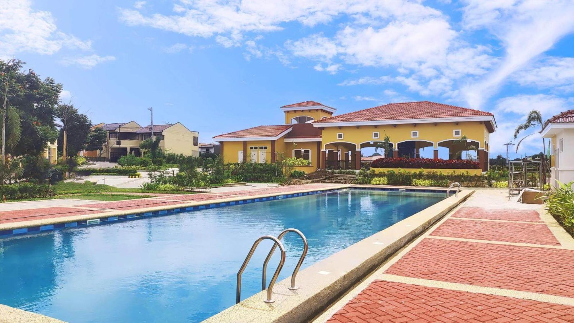 Vittoria Suites At Northpoint Pines Estate ダバオ　シティ エクステリア 写真
